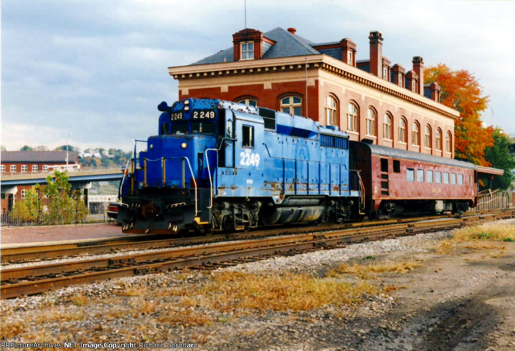 Departing Cumberland Station